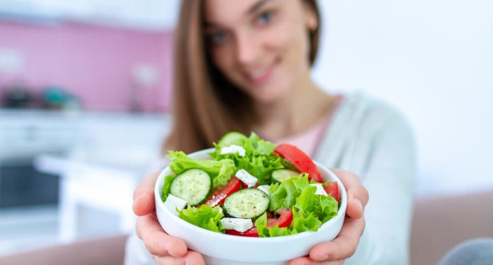 How many carbs per day to lose weight