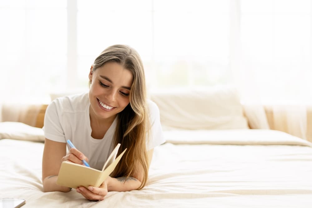 8 Powerful Journaling Prompts to Reduce Anxiety and Overwhelm