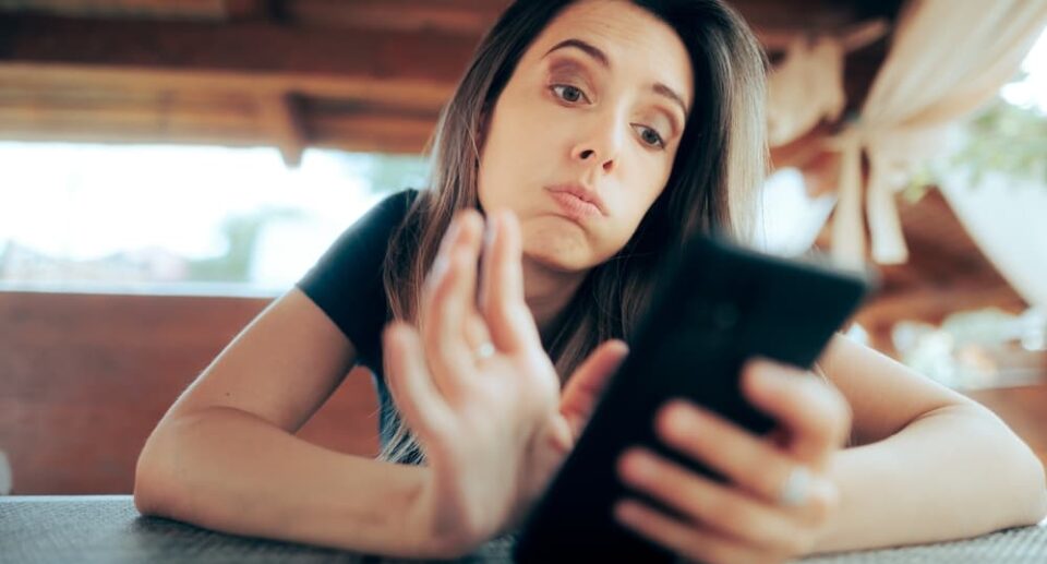 7 Powerful Social Media Boundaries for Better Mental Health