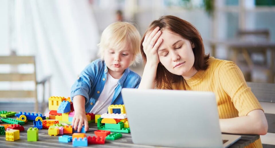 Mental Health Tips for Working Moms to Stay Balanced