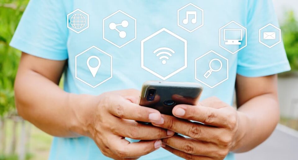 Build a Healthier Relationship with Your Smartphone in 5 Simple Steps