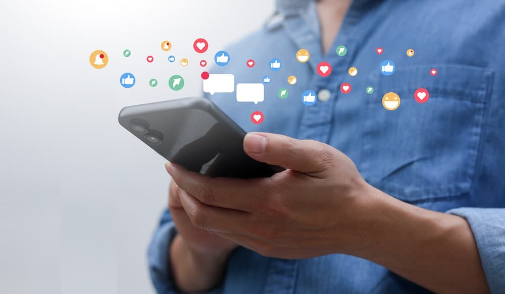 Mindful Social Media: How to Unfollow Negativity and Curate Positivity